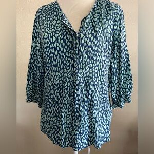 Women’s Size‎ Small Flowy Blouse